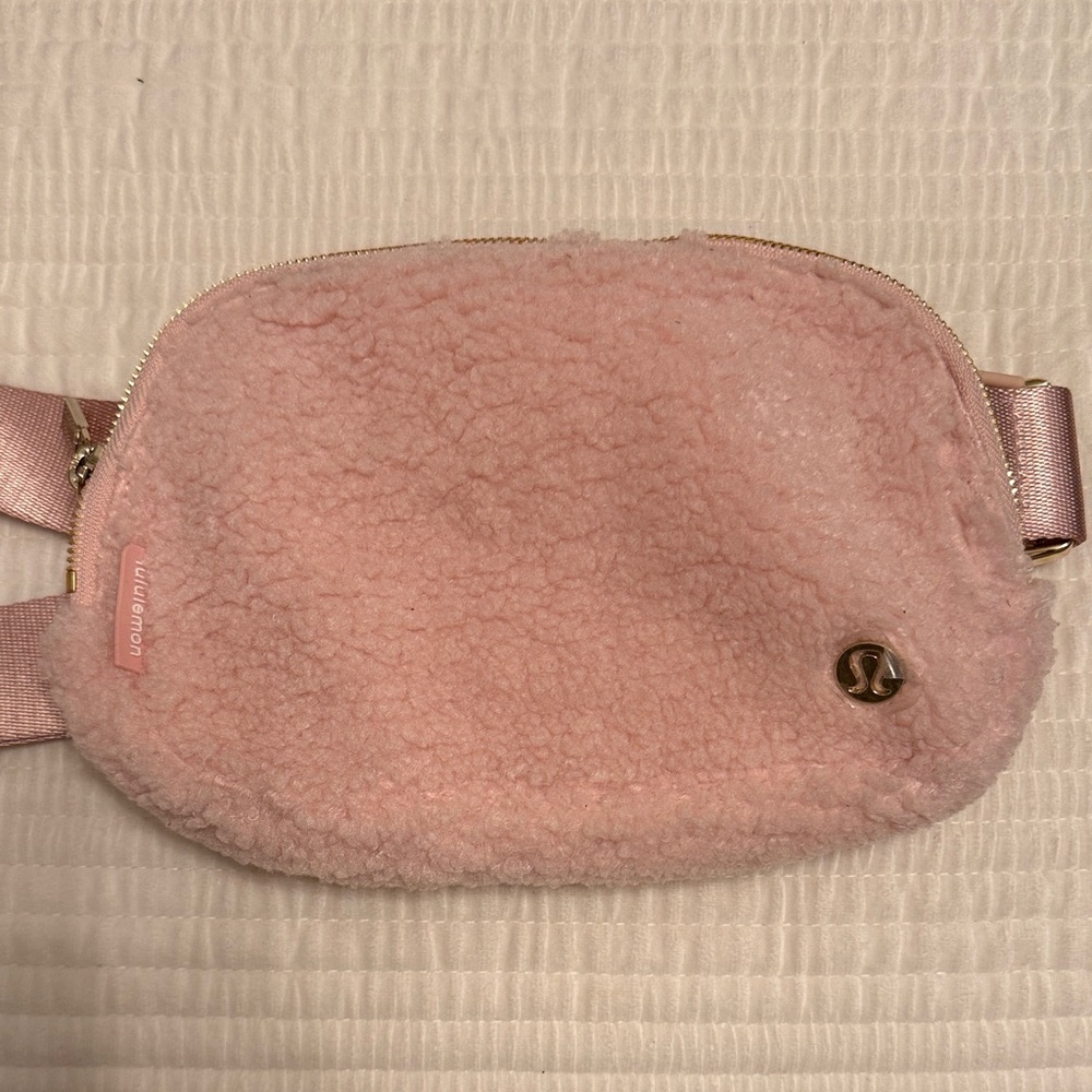 lululemon athletica Pink Sherpa Bag